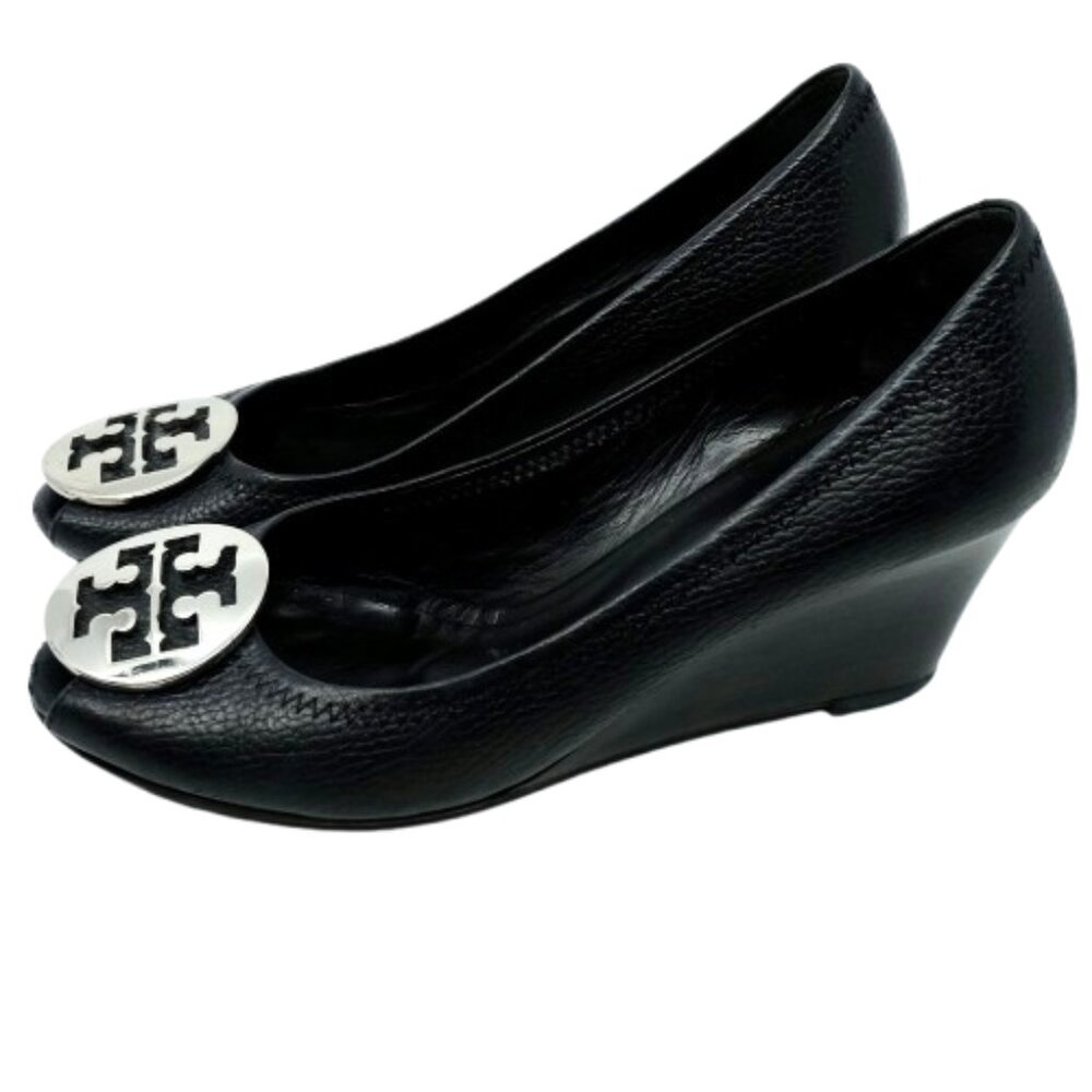 TORY BURCH~Sally 2~BLACK PEBBLED LEATHER PEEP TOE WEDGE PUMP WOMEN'S SHOE Size 9 - Picture 3 of 6